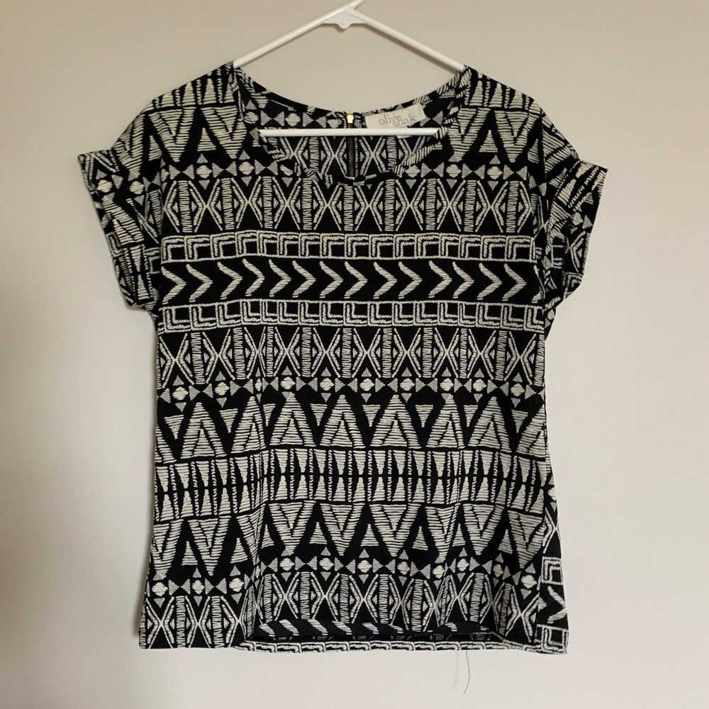 Black and white patterned top